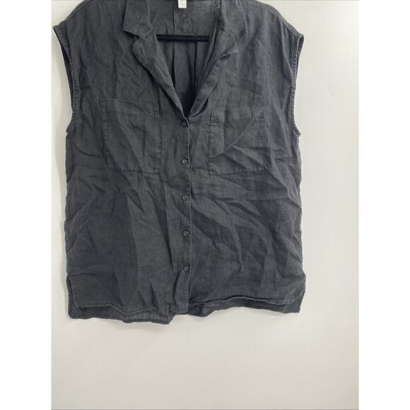 Black Sleeveless Button-Up Tank Top - Picture 3 of 5